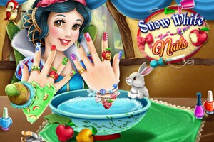 Snow White Nails